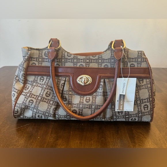 NWT! Etienne Aigner Bag - Picture 1 of 7